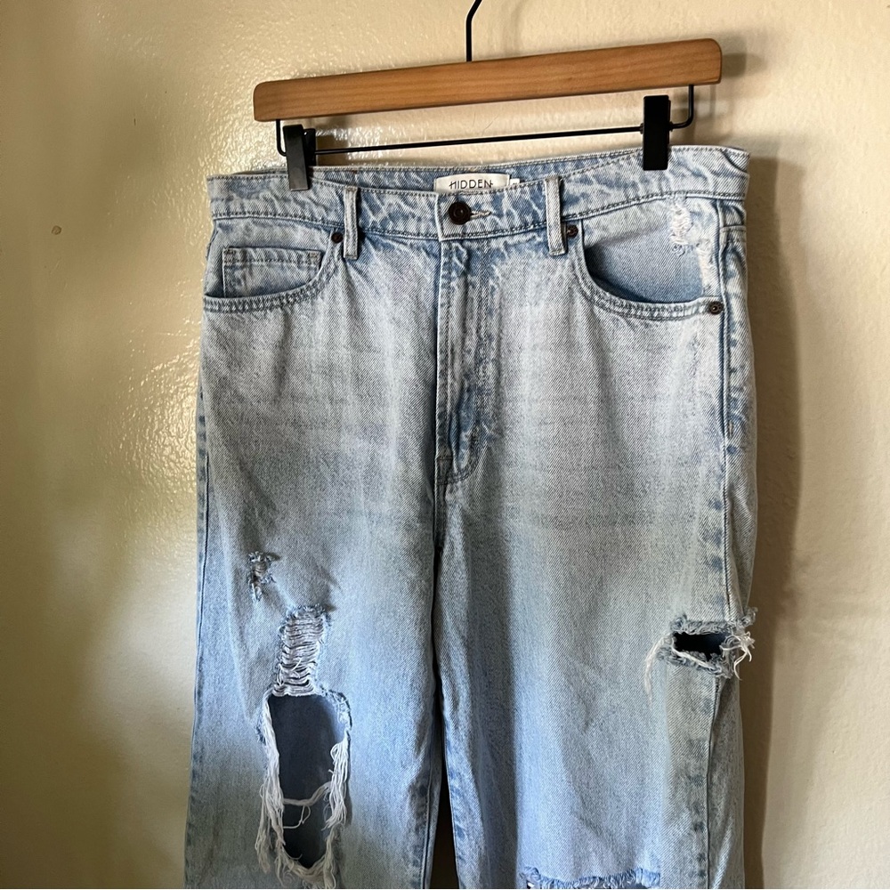 HIDDEN | High Rise Destructed Dad Jean - Picture 3 of 7